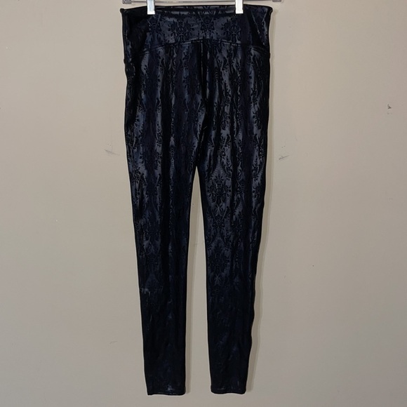 Spanx flowery spandex size - M - Picture 3 of 5